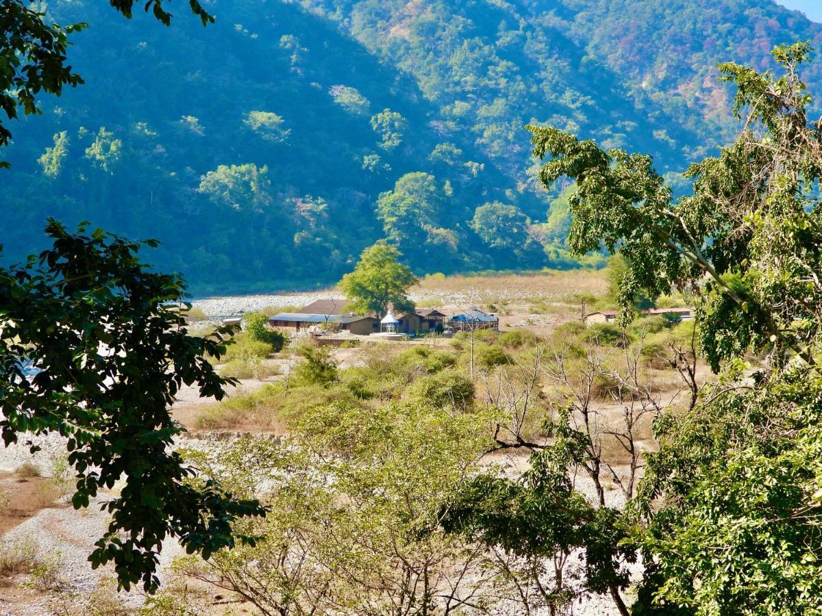 Aura Wildlife Camp And Resorts Marchula エクステリア 写真