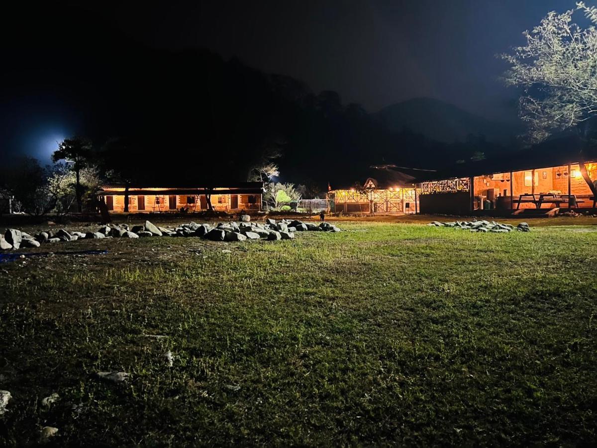 Aura Wildlife Camp And Resorts Marchula エクステリア 写真